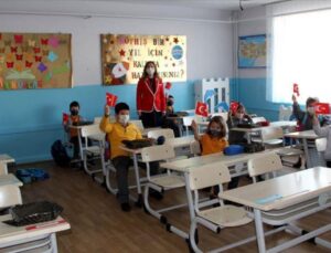 12 Nisan okullar tatil mi? 12 Nisan bugün okul var mı, yok mu? Okullar tatil mi İstanbul, İzmir, Ankara?