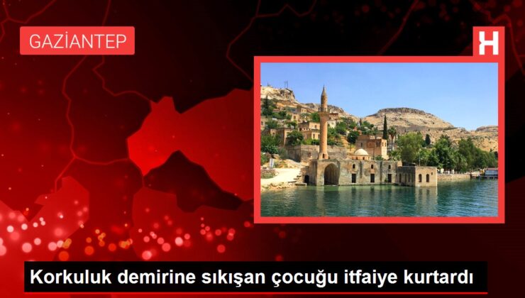 Korkuluk demirine sıkışan çocuğu itfaiye kurtardı