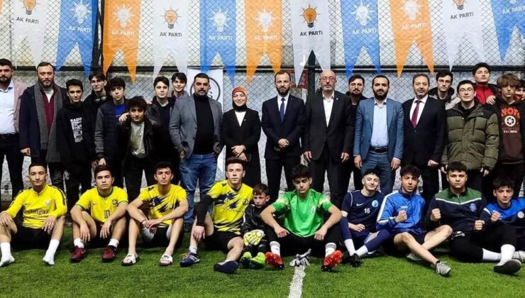 Kütahya AK Gençlikten liseler ortası futbol turnuvası