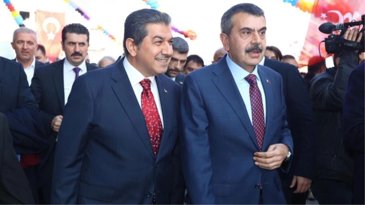 Ulusal Eğitim Bakanı Yusuf Tekin’den Tevfik Göksu’ya: Ezkaza büyükşehir belediye liderimiz diyecektim az daha