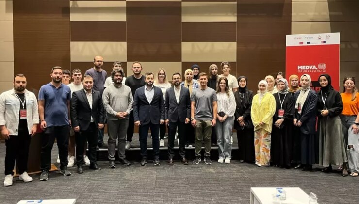 BAŞKAN İmam Hatipliler Derneği Medya Okuryazarlığı ve Uydurma Haberlerle Gayret Projesi Tamamlandı