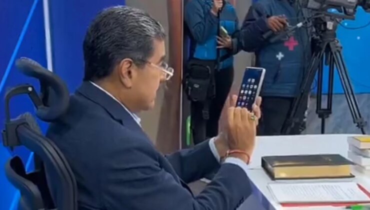 Maduro toplumsal medyaya savaş açtı! Evvel WhatsApp’ı sildi, artık X’e erişim yasağı getiriyor