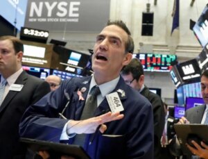 New York borsasını resesyon tasası vurdu, 2 trilyon dolar buhar oldu