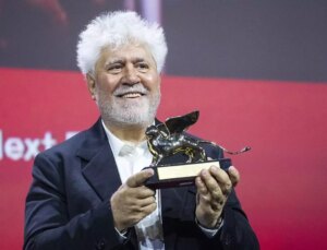 Venedik Sinema Şenliği’nde Altın Aslan mükafatı Pedro Almodovar’ın sinemasına