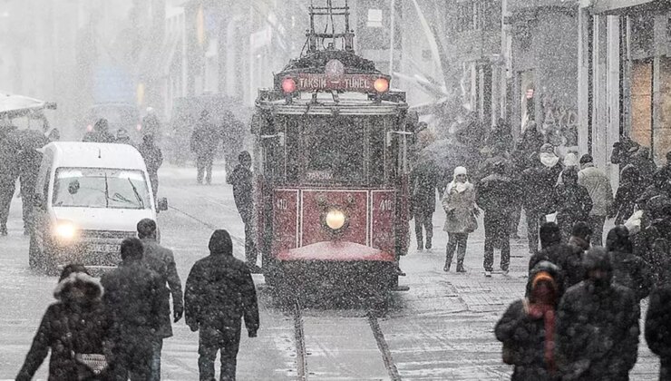 İstanbul’a ne vakit kar yağacak? Canlı yayında tarih verildi