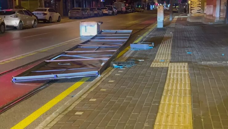 Lodos fırtınası sıkıntı anlar yaşattı