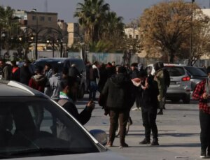 5 günde yüz binlerce Suriyeli yer değiştirdi