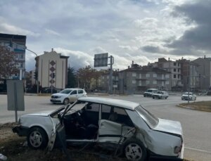 Afyonkarahisar’da Trafik Kazası: 3 Yaralı