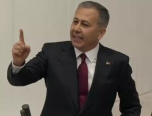 Bakan Yerlikaya’ya TBMM’de kayyum protestosu