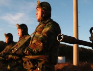 Putin’e takviye için gelen askerler dost birliğe ateş açtı: 8 meyyit