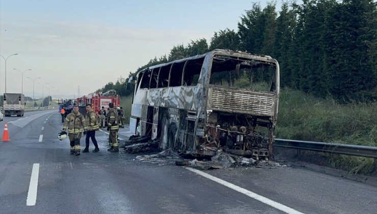 TEM Otoyolu’nda otobüste çıkan yangın söndürüldü