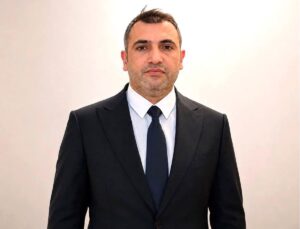 Şanlıurfa’da intihar girişiminde bulunan daire başkanı tedavi gördüğü hastanede hayatını kaybetti