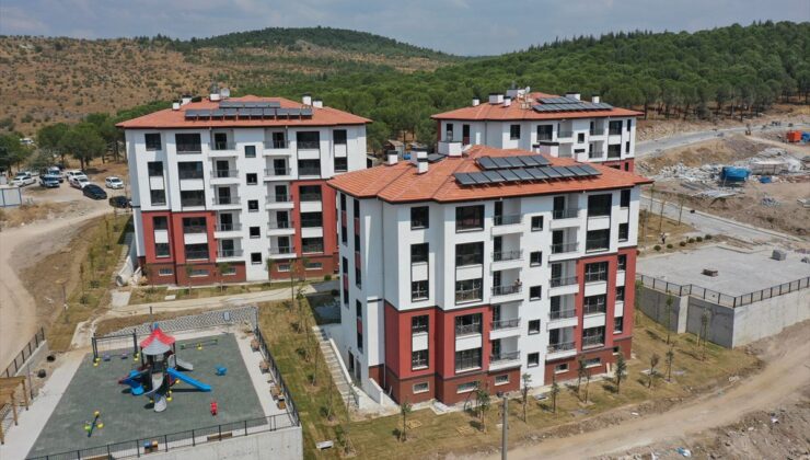 Sındırgı’da Sarsıntı Konutları Sahiplerini Bekliyor